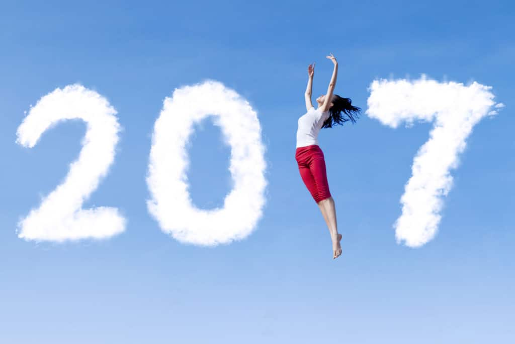 2017 avec une jeune femme qui danse dans le ciel